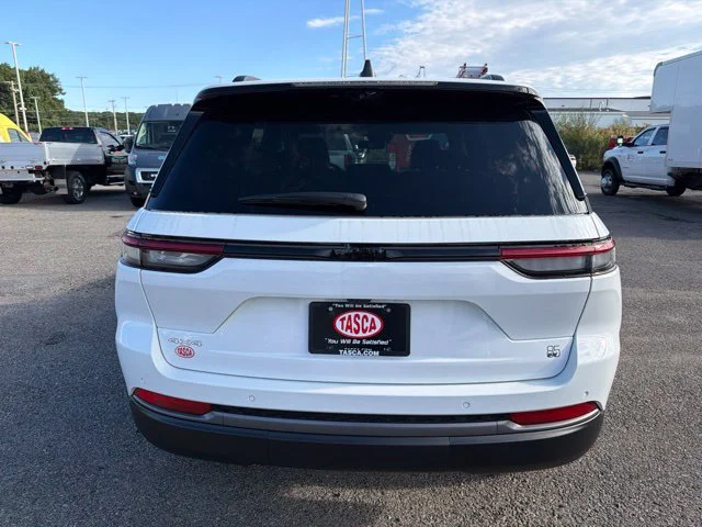 New 2026 White/off-white Jeep  image 4