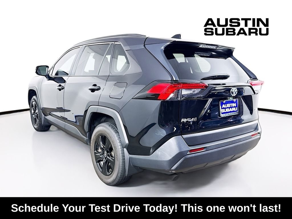 Used 2025 Midnight Black Metallic Toyota XLE image 5