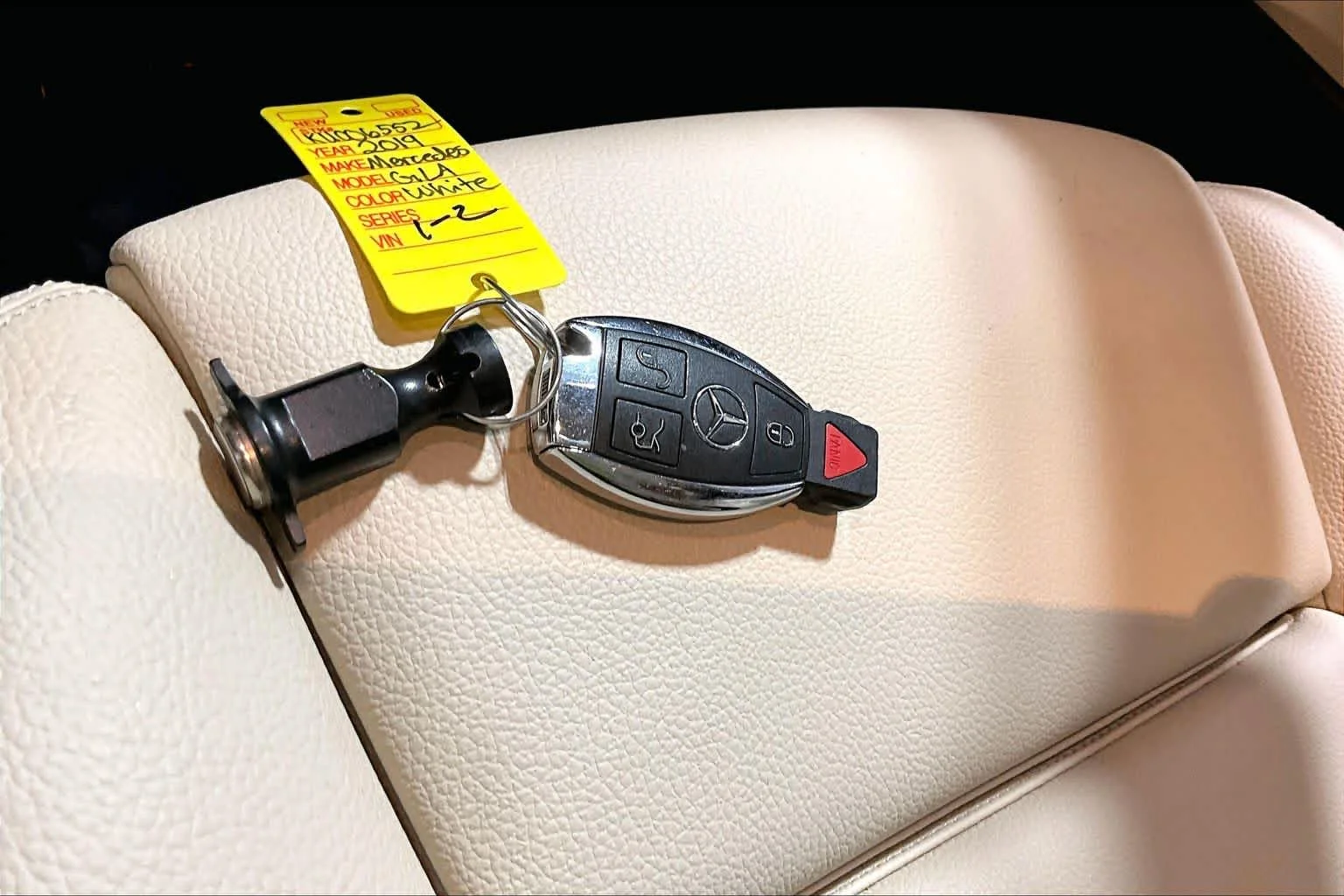 Used 2019 Polar White Mercedes-Benz GLA 250 image 15