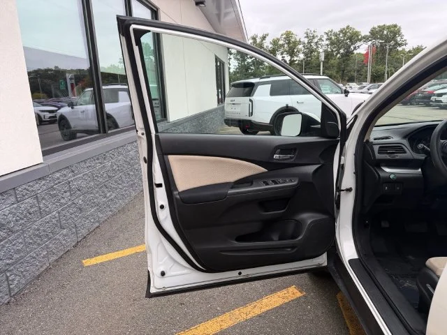 Certified Used 2015 White Honda EX image 27