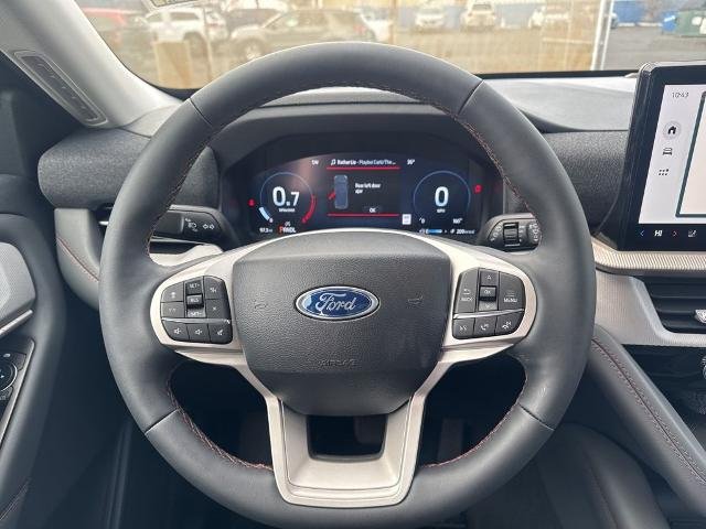 New 2026 Star White Metallic Tri-Coat Ford Active image 30
