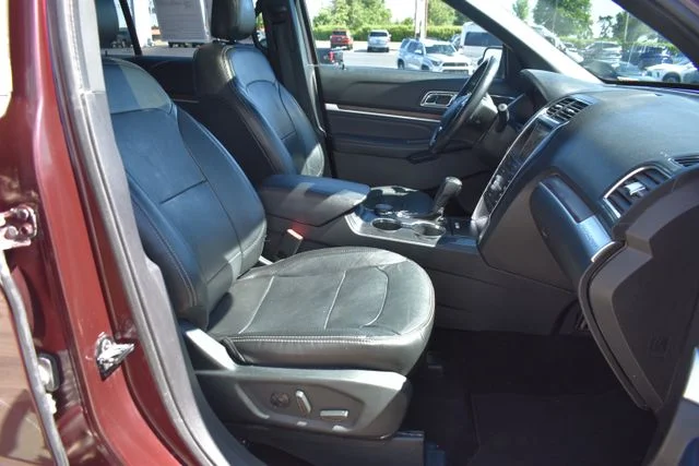 Used 2019 Red Ford Limited image 25