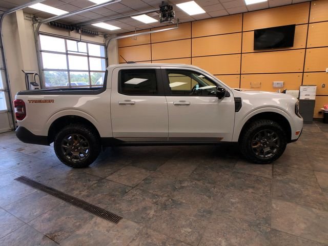 New 2026 Space White Metallic Ford Tremor® image 8