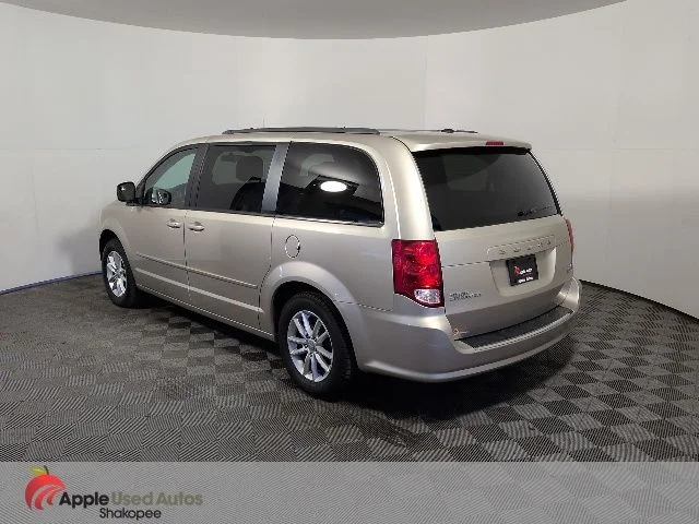Used 2016 Beige Dodge SXT image 4