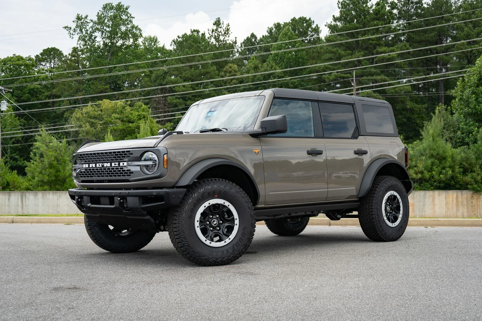 New 2026 Marsh Gray Ford Badlands® image 3