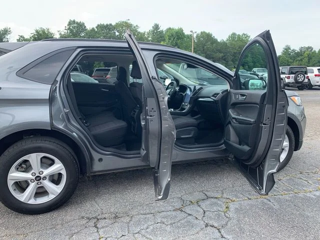 Used 2024 Gray Ford SE image 11