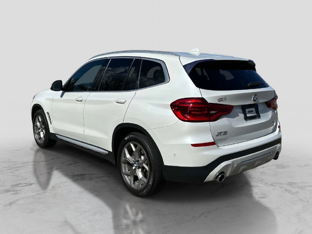 Used 2021 White BMW xDrive30i image 3