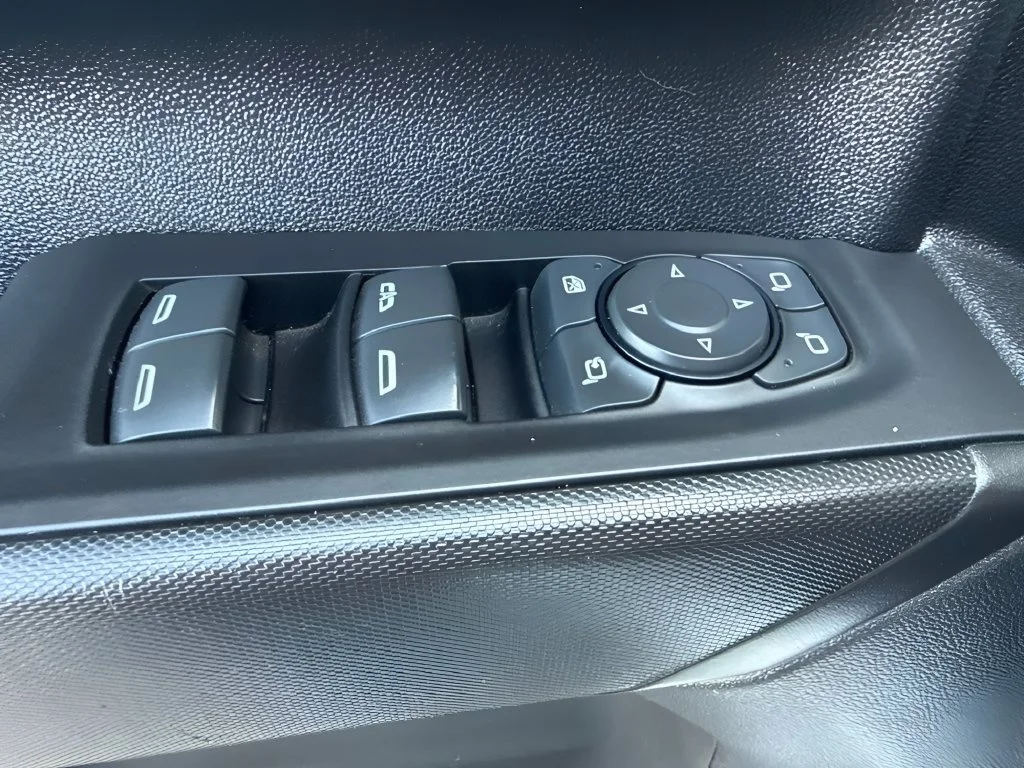 Used 2021 SUMMIT WHITE Chevrolet Custom image 23