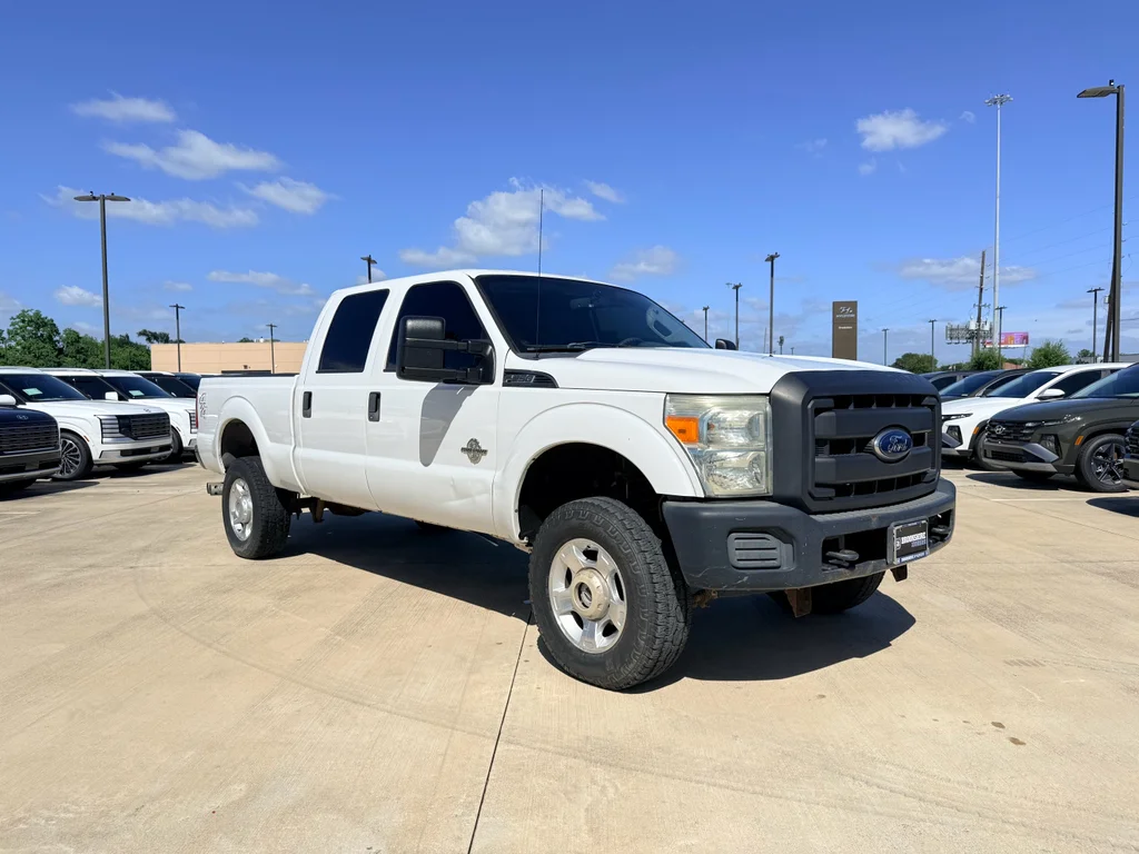 Used 2015 Oxford White Ford XL image 3