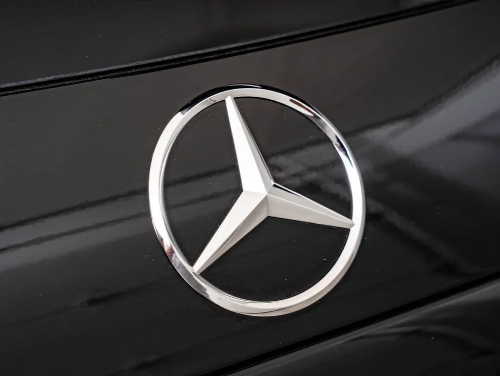 New 2026 Black Mercedes-Benz GLC 300 image 18