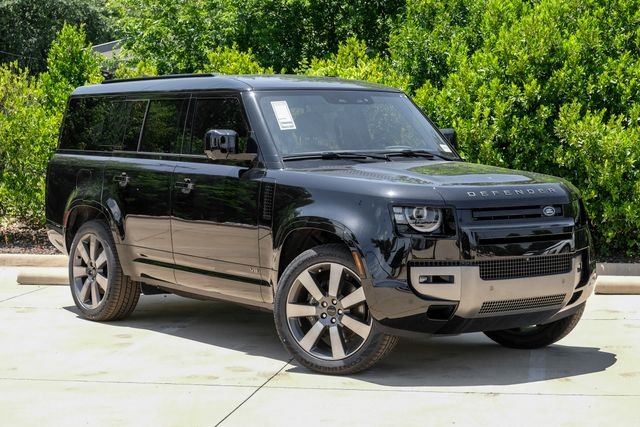 New 2026 Santorini Black Metallic Land Rover V8 image 6