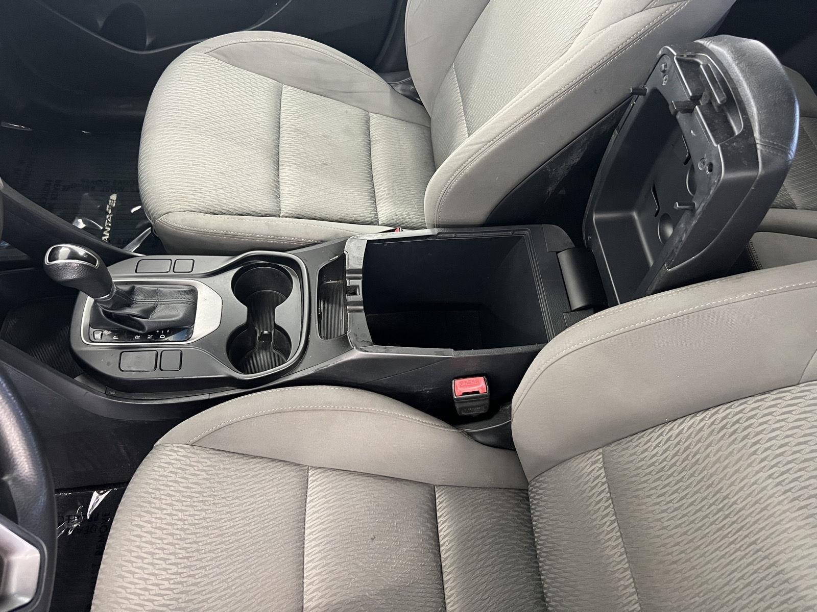 2017 Hyundai Santa Fe SE - Photo 20