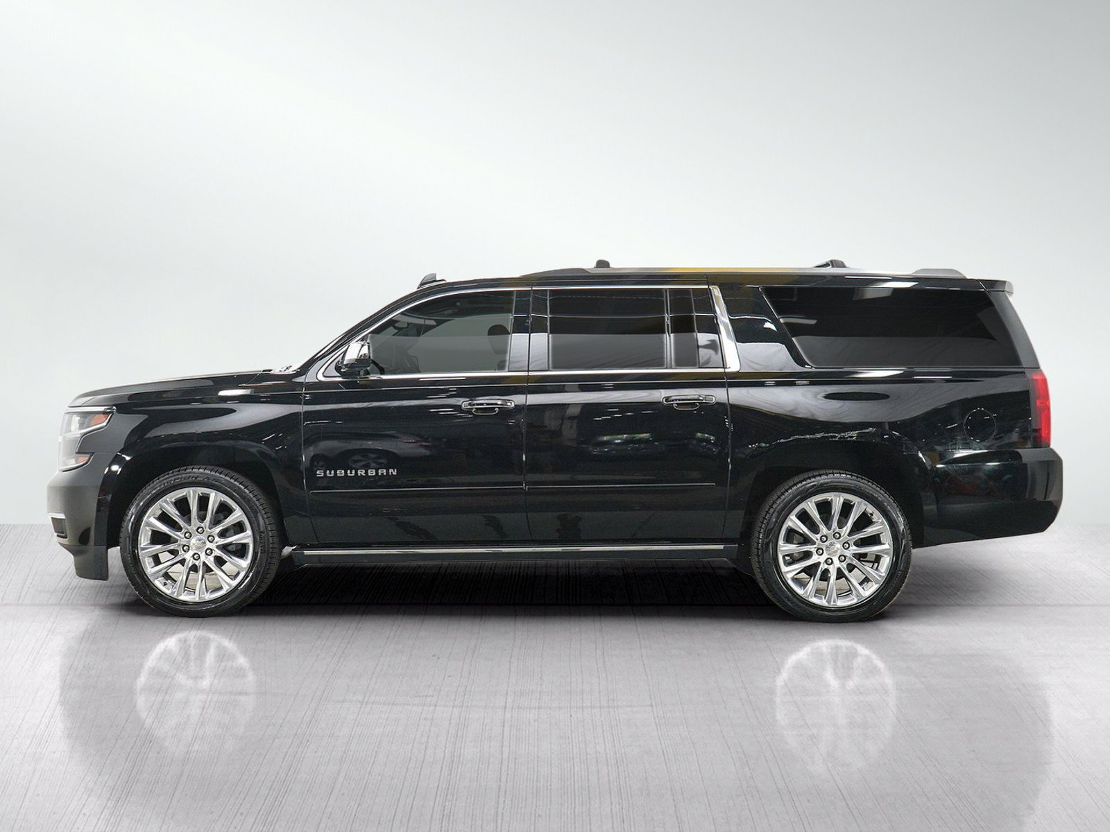 Used 2019 Chevrolet Suburban Premier with VIN 1GNSKJKJ8KR249022 for sale in Minneapolis, Minnesota