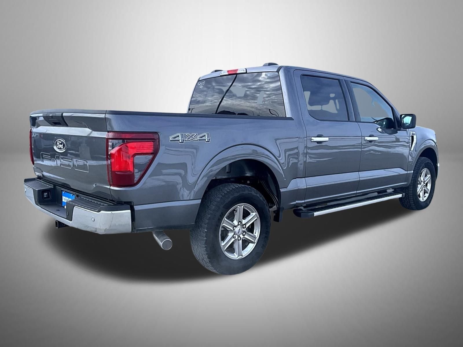 Used 2025 Gray Ford XLT image 5