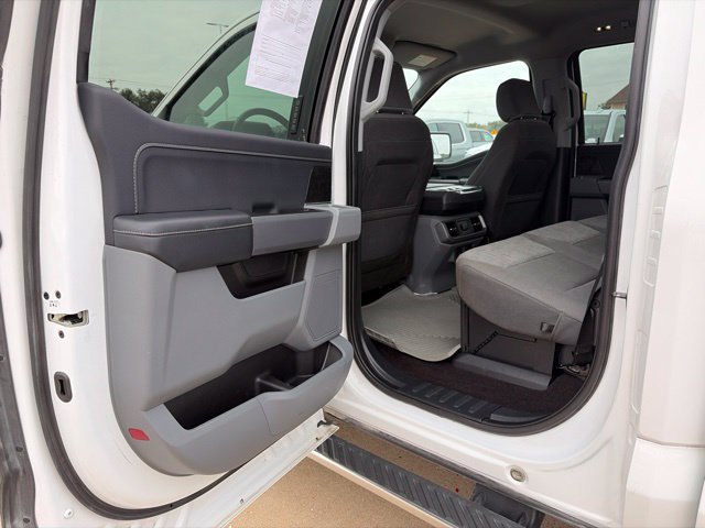 Used 2022 White Ford XL image 36