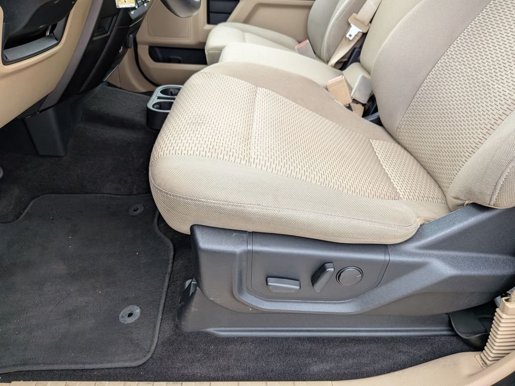 Used 2019 Green Ford XLT image 14