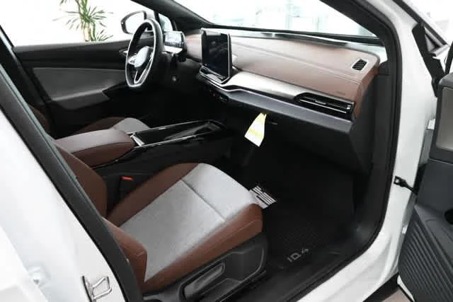 New 2026 Opal White Pearl Volkswagen Pro image 10