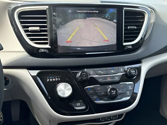Used 2023 Black Chrysler Touring L image 16