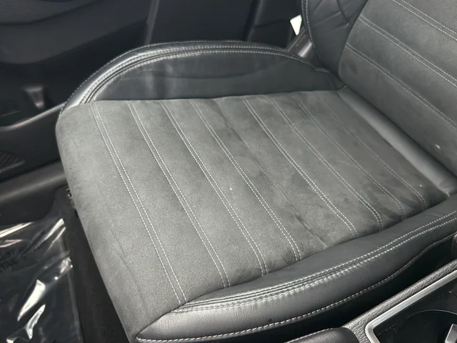Used 2022 Black Mitsubishi SE image 31