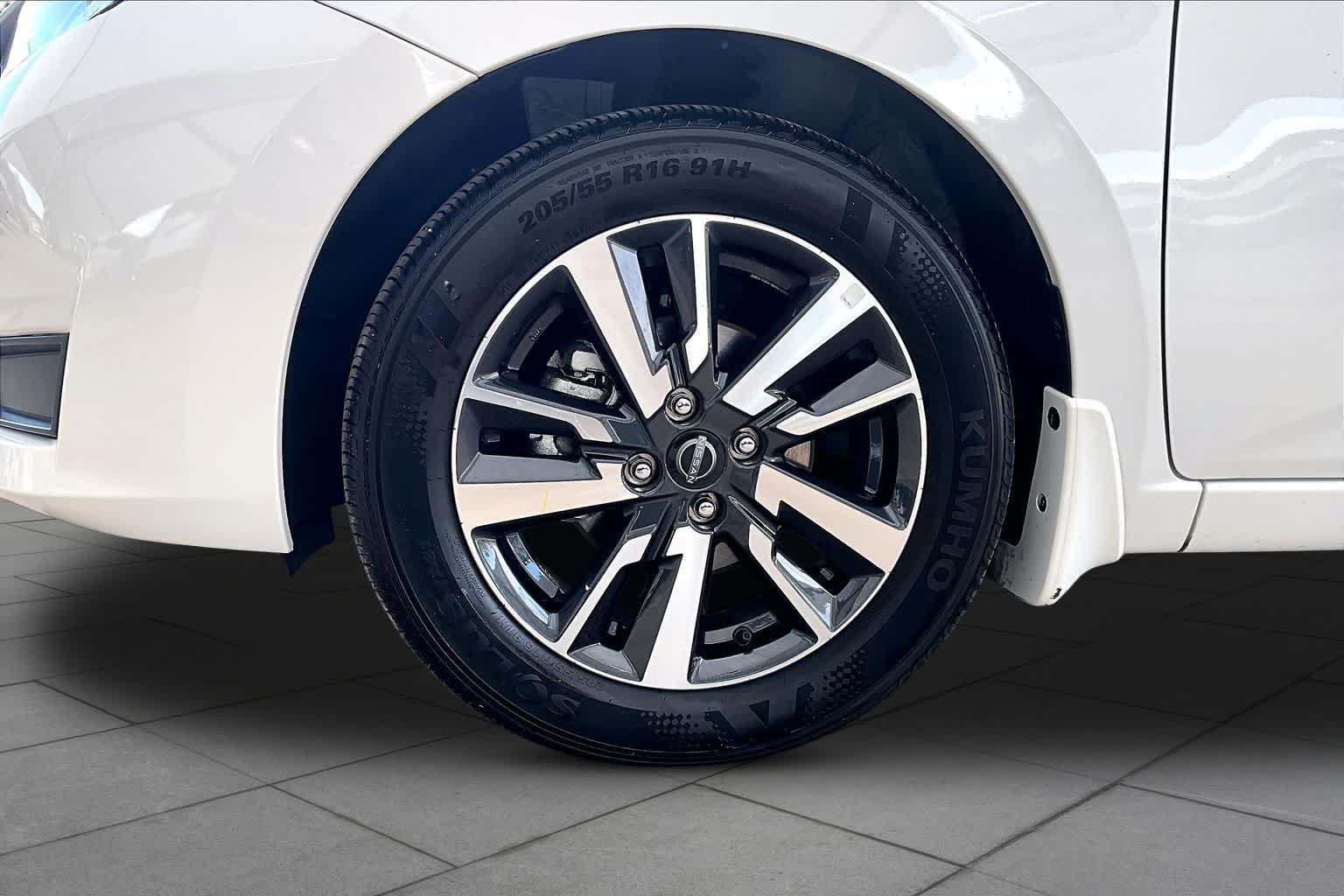 2025 Nissan Versa Sedan SV - Photo 11