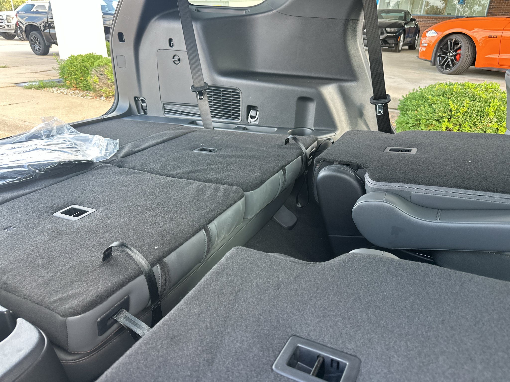 New 2027 Avalanche Gray Ford Active image 36