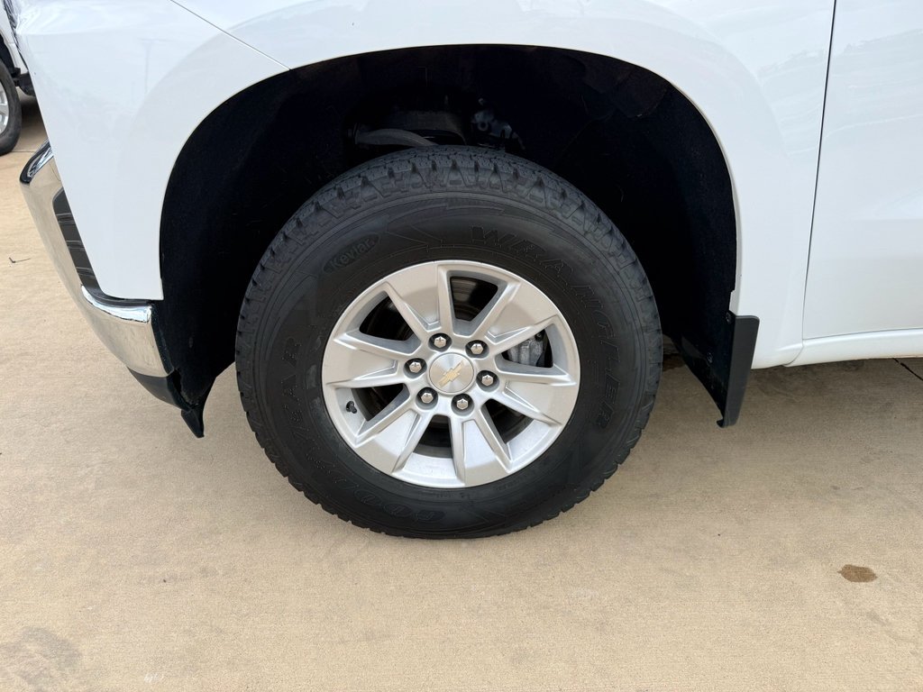 Used 2021 Summit White Chevrolet LT image 33