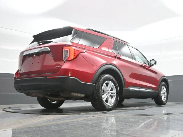 Used 2023 Red Ford XLT image 26