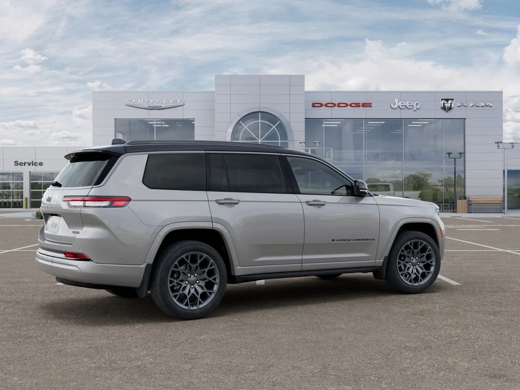New 2026 Silver Zynith Exterior Paint Jeep Summit image 4