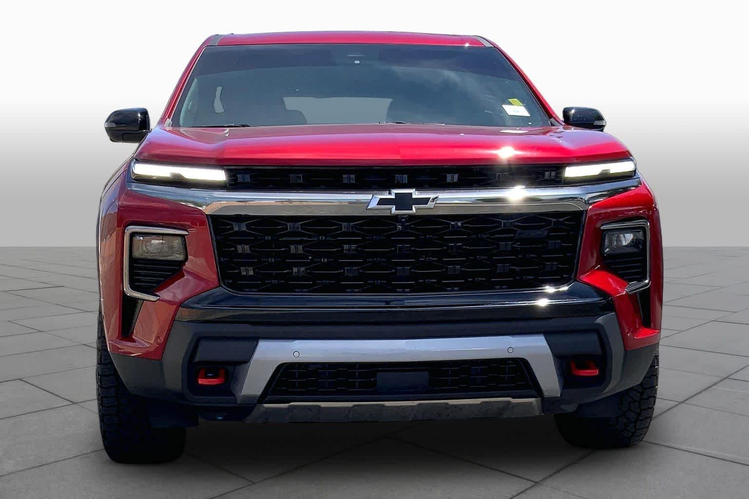 Used 2025 Radiant Red Tintcoat Chevrolet AWD Z71 image 4
