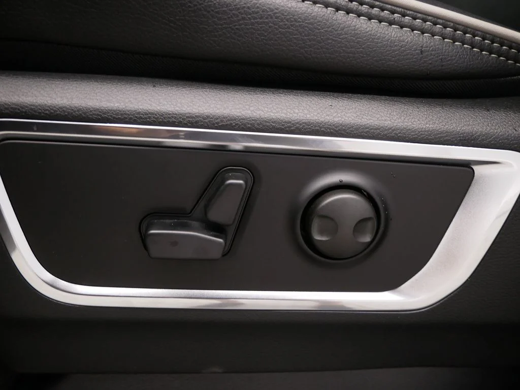New 2026 Forged Blue Metallic Exterior Paint Ram Laramie image 21