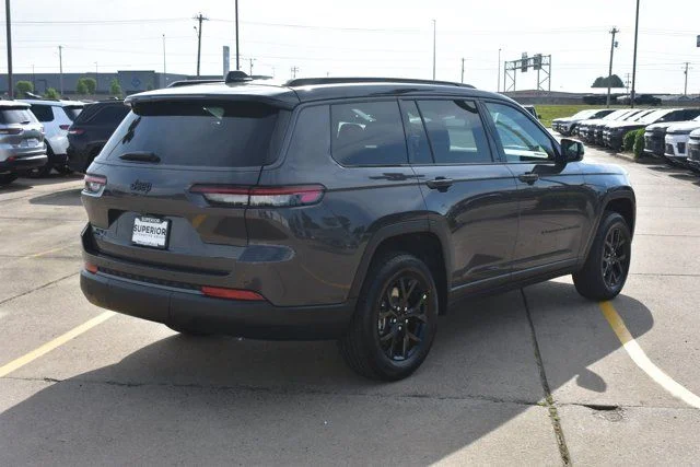 New 2026 Gray Jeep Altitude image 5