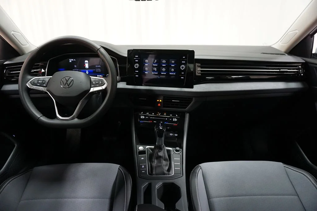 New 2026 White Volkswagen 1.5T SE image 13