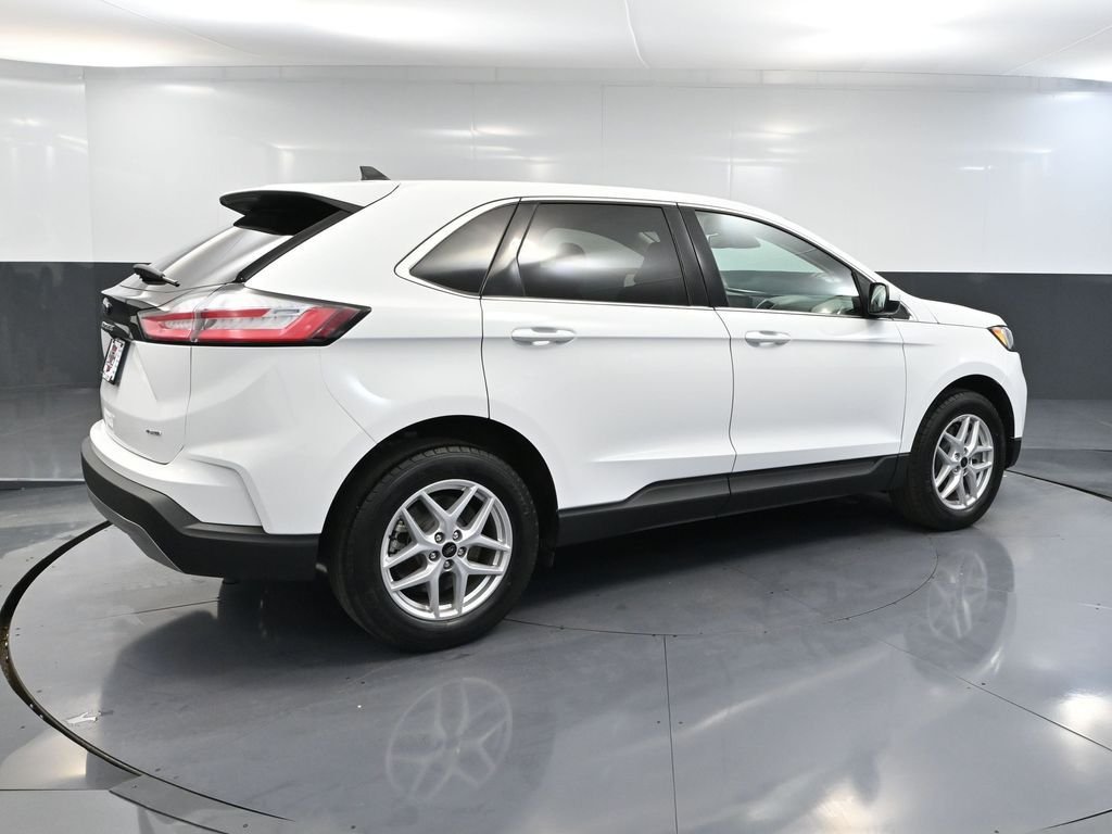 2024 Ford Edge SEL photo 4