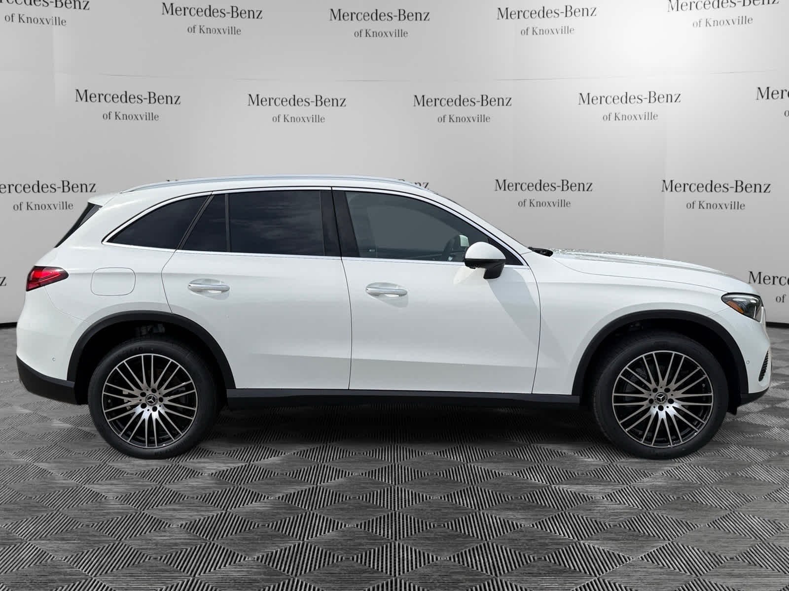 New 2026 Polar White Mercedes-Benz GLC 300 image 6