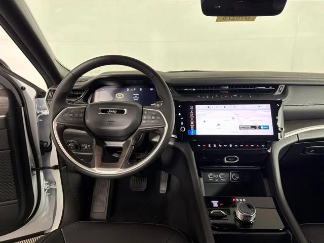 New 2026 White/off-white Jeep Limited image 31