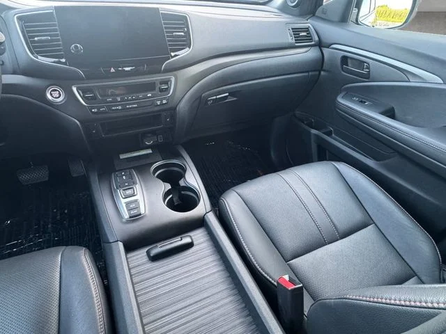 Used 2023 Silver Honda TrailSport image 3