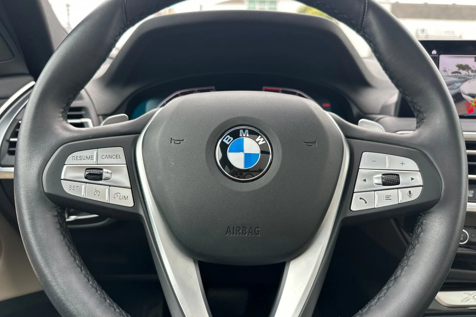 Used 2023 Phytonic Blue Metallic BMW sDrive30i image 23