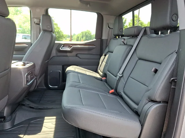 New 2026 Sterling Metallic GMC Elevation image 10