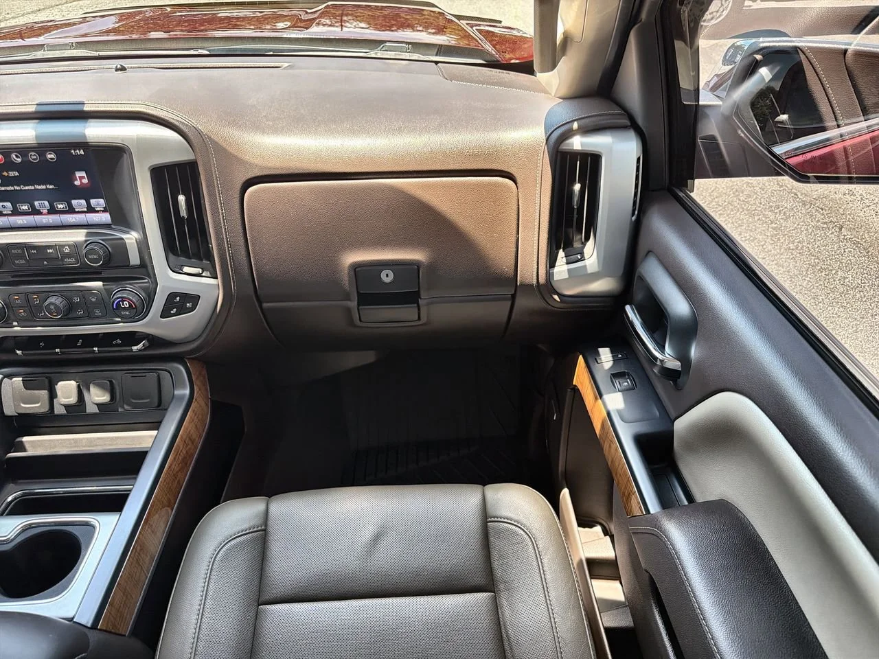 Used 2016 CRIMSON RED TINTCOAT GMC SLT image 24