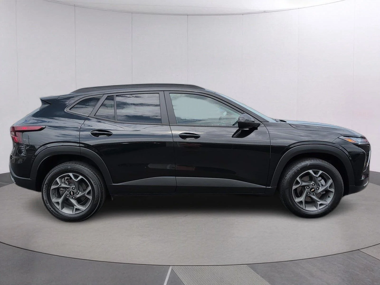 Used 2024 Mosaic Black Metallic Chevrolet LT image 8
