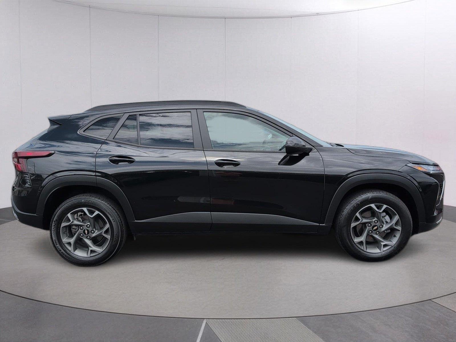 Used 2024 Mosaic Black Metallic Chevrolet LT image 8