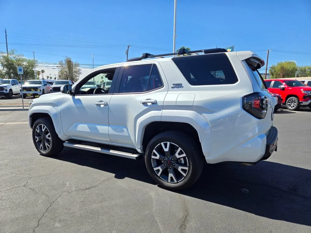 Used 2025 Wind Chill Pearl Toyota SR5 image 4
