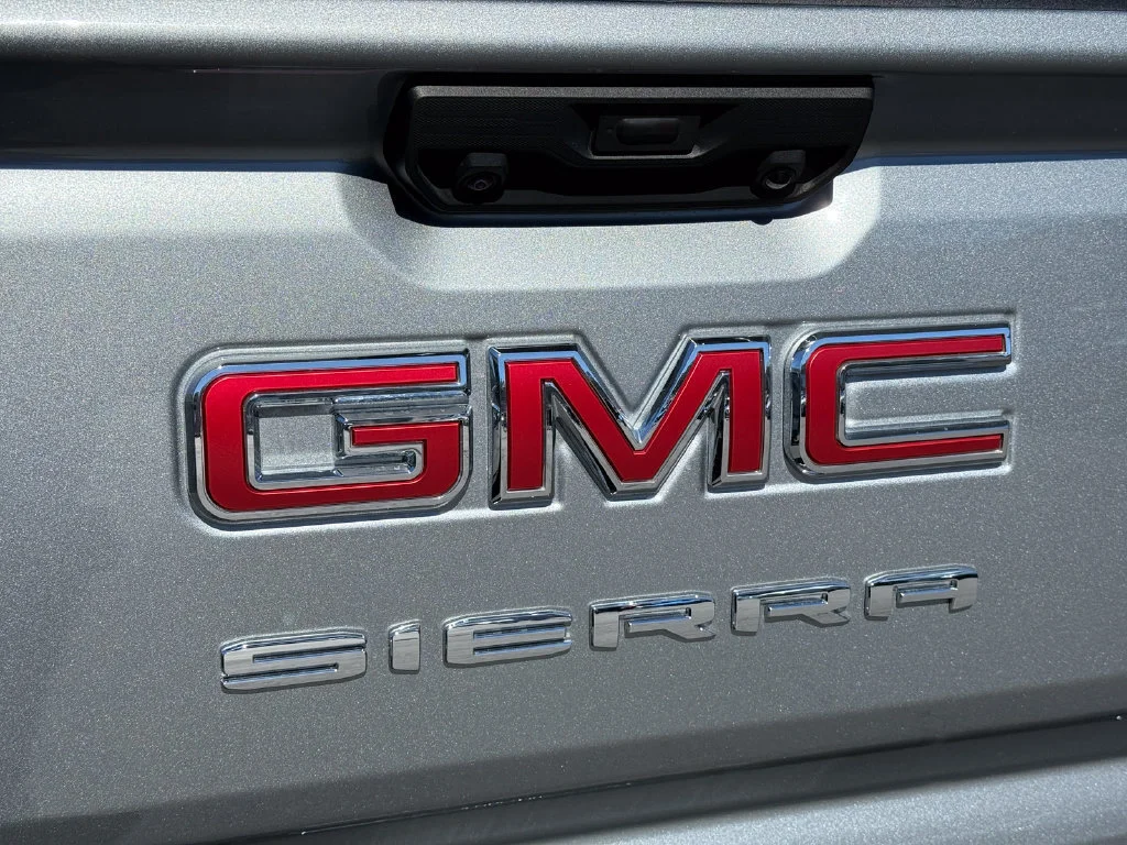 Used 2026 Sterling Metallic GMC Elevation image 9