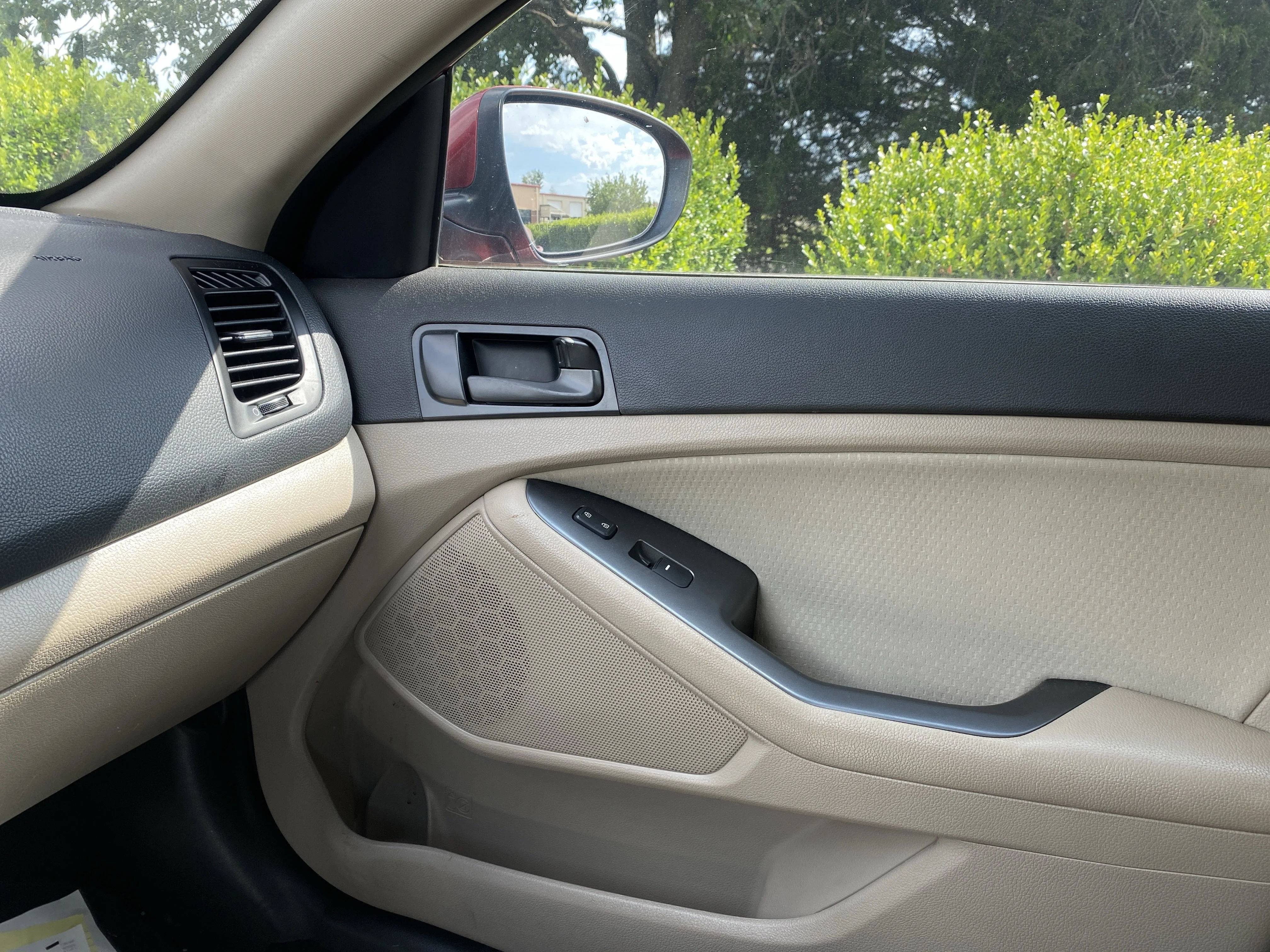 Used 2014 Remington Red Metallic Kia LX image 19