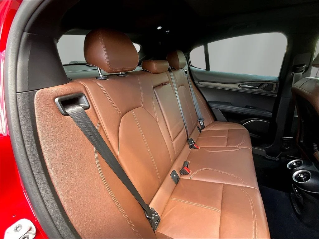 Used 2022 Alfa Rosso Alfa Romeo Ti image 25