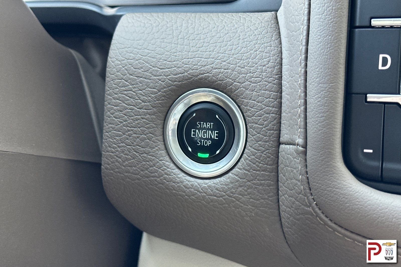 Used 2024 White GMC Denali image 27