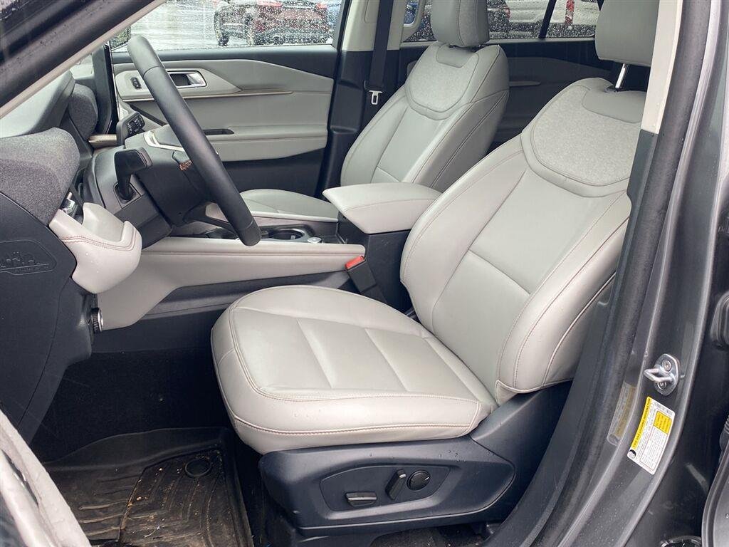 Used 2025 Carbonized Gray Ford Active image 2