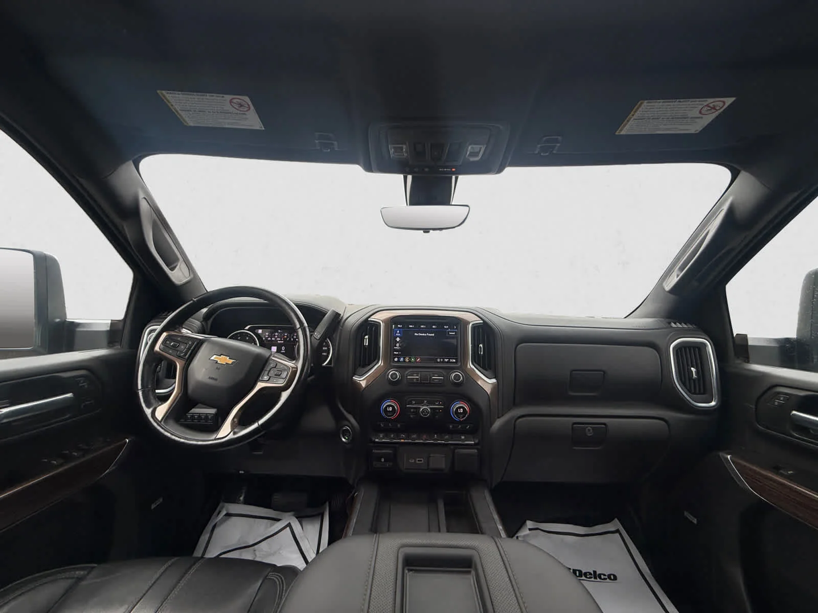 Used 2022 Iridescent Pearl Tricoat Chevrolet High Country image 16