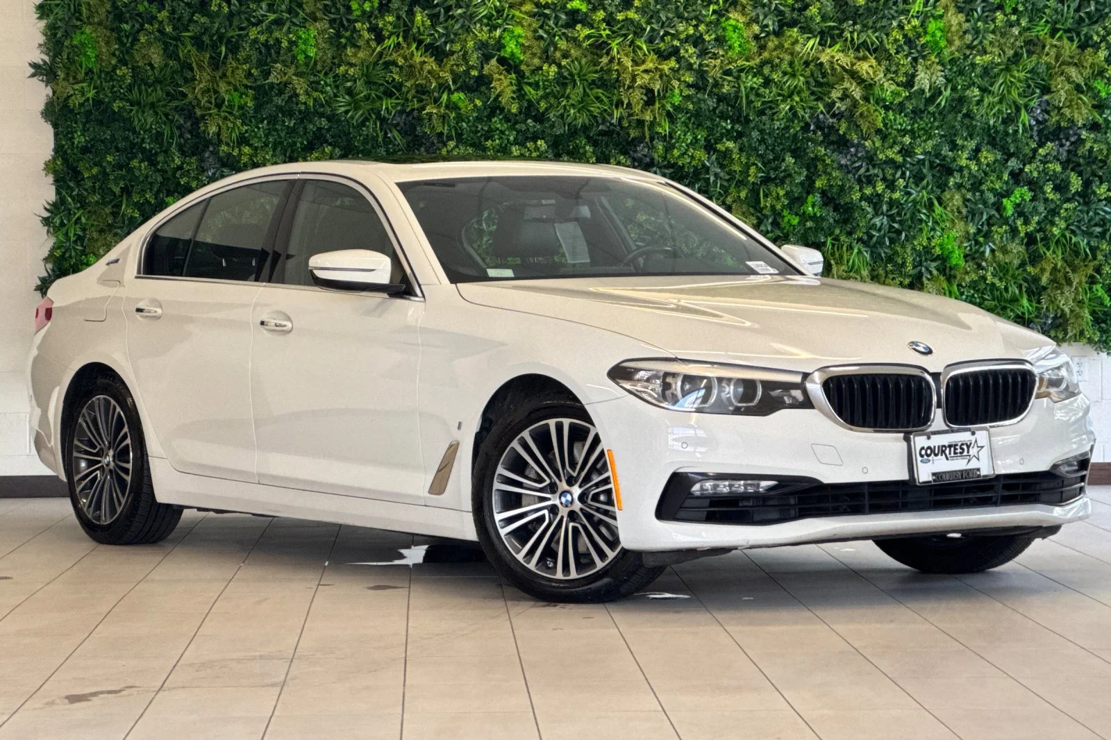 2018 BMW 5 Series 530e