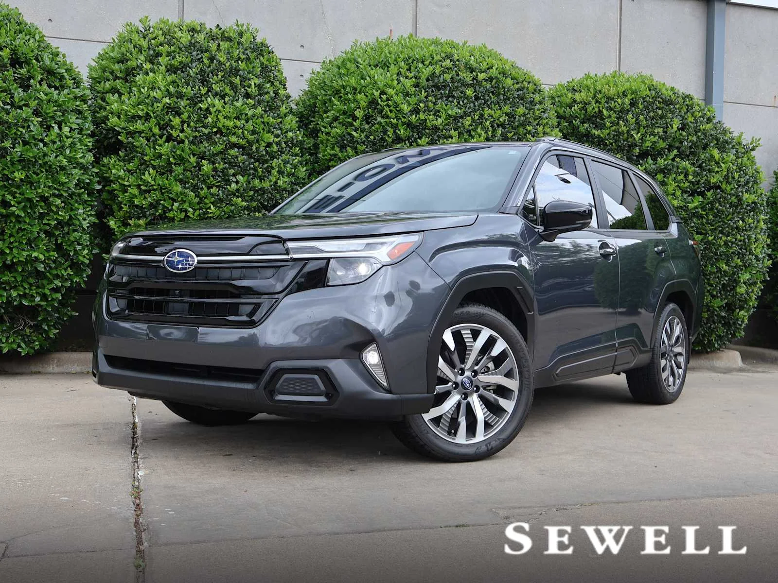 2025 Subaru Forester Touring's photo